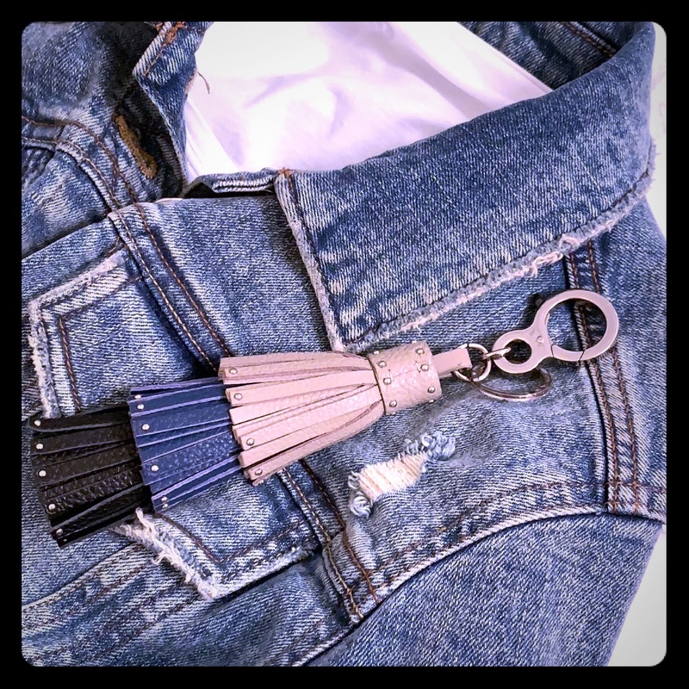 Brighton three tiered tassel